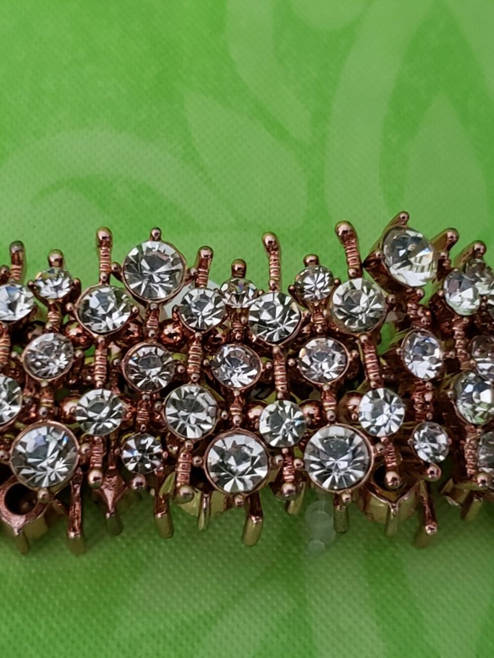 Beautiful Rinstone Bracelet - Picture 6 of 11